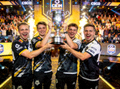 CSGO IEM科隆站冠军队伍捧杯庆祝瞬间
